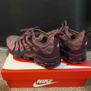 Women’s Air Vapormax Burgundy